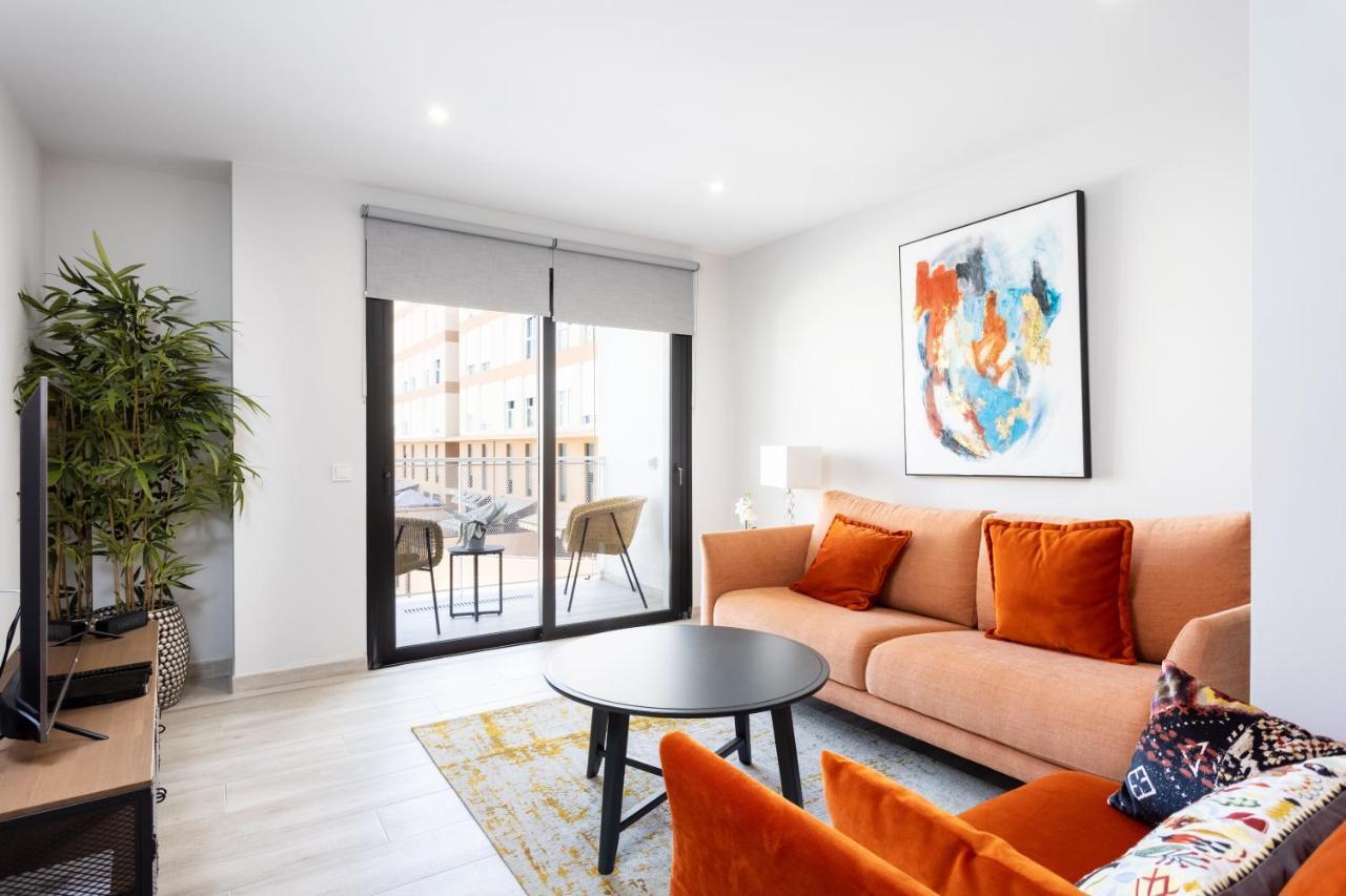 Apartment New 140m2 Loft-style Flat At Town Heart, 3 Beaches Close Casa Leon