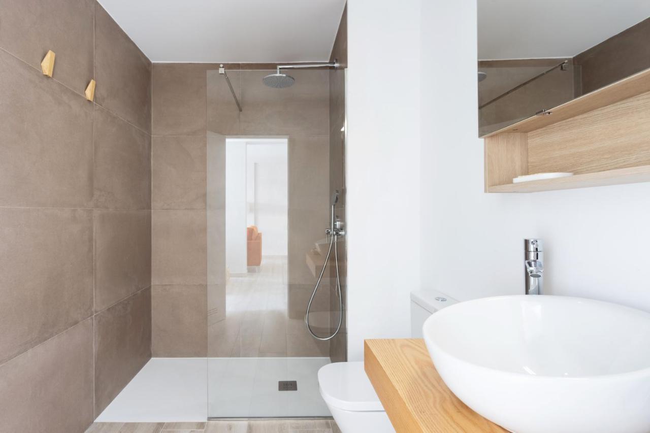 New 140m2 Loft-style Flat At Town Heart, 3 Beaches Close Casa Leon *